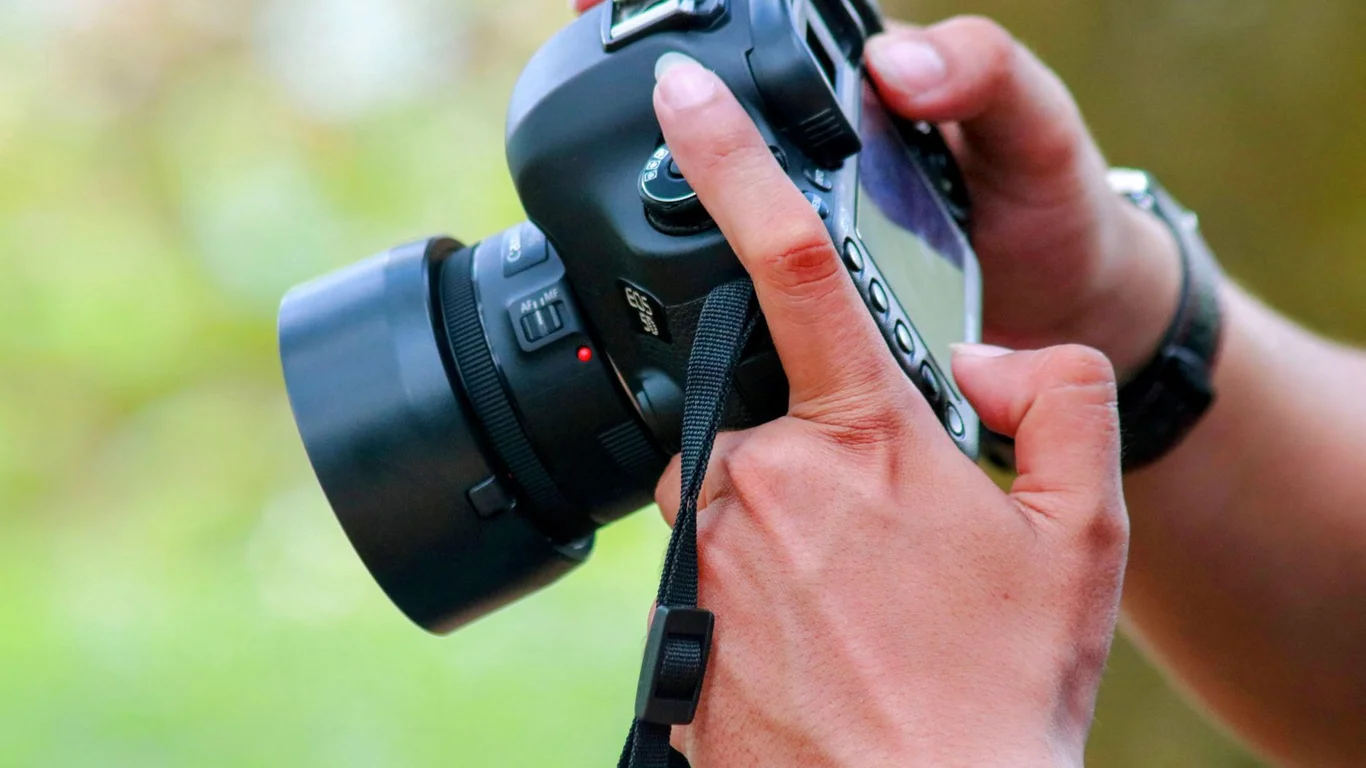 Quick Release Strap Keeps Falling Off: Common Causes and Fixes