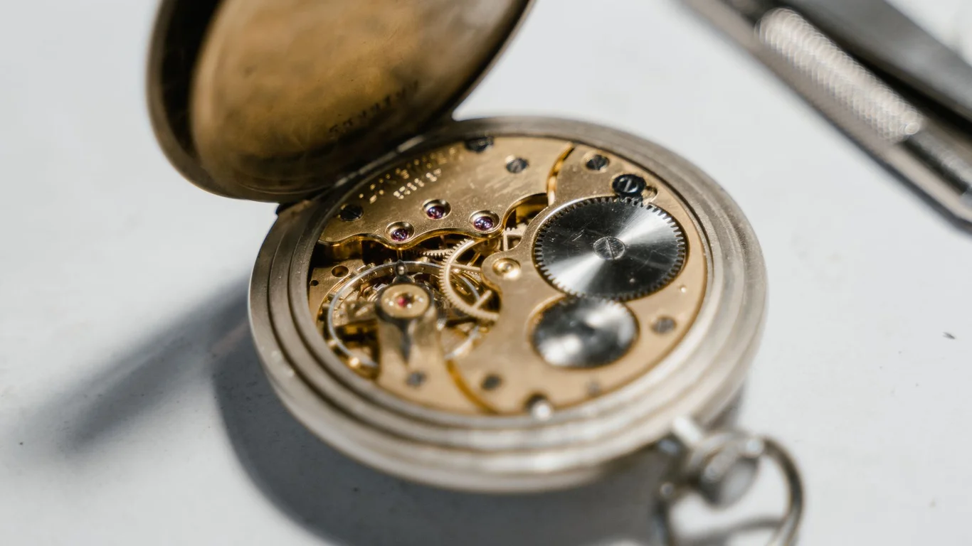Watch Case Opener Buying Guide: Which Type Do You Need